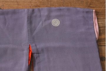 アンティーク着物　江戸縮緬着物(正絹古布、和服)(R-041144)