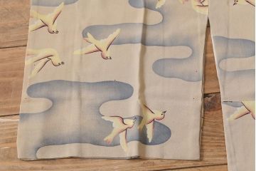 アンティーク着物　霞に鳥　錦紗縮緬襦袢(古布着物)(R-041145)