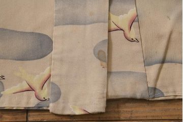アンティーク着物　霞に鳥　錦紗縮緬襦袢(古布着物)(R-041145)