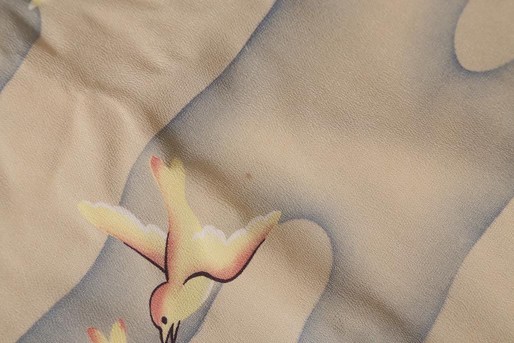 アンティーク着物　霞に鳥　錦紗縮緬襦袢(古布着物)(R-041145)