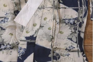 アンティーク着物　秋草の図　縮緬襦袢(古布着物)(R-041146)