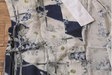 アンティーク着物　秋草の図　縮緬襦袢(古布着物)(R-041146)
