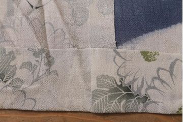 アンティーク着物　秋草の図　縮緬襦袢(古布着物)(R-041146)
