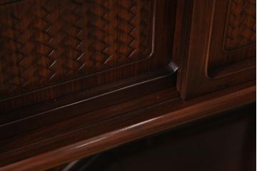 中古　国産　指物家具　三代孝幸作　紫檀(シタン)　漆塗り　職人こだわりの上質な飾り棚(茶棚、収納棚、違い棚)(R-041153)