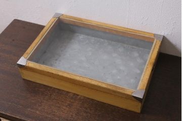 アンティーク雑貨　昭和レトロ　駄菓子屋　ブリキ　レトロな木製ショーケース(コレクションケース、ガラスケース、小物入れ、収納箱)(R-041157)