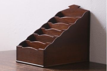 アンティーク雑貨　和製アンティーク　大正昭和初期　郵便物がすっきり収納できる木製レターラック(レターケース、状差し、ホルダー、卓上収納)(R-041160)