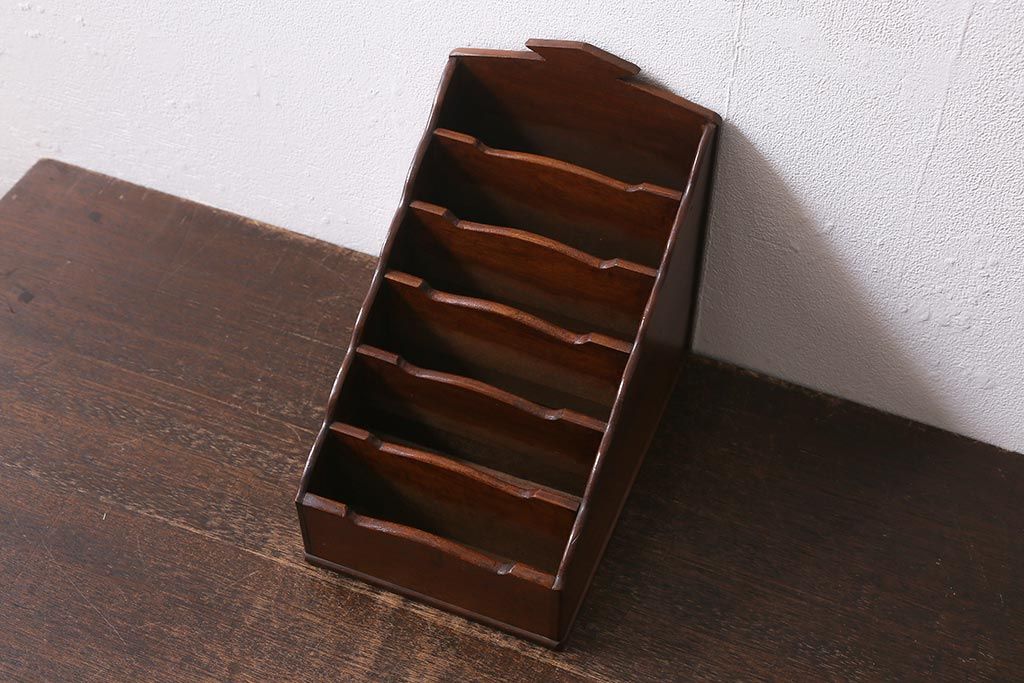 アンティーク雑貨　和製アンティーク　大正昭和初期　郵便物がすっきり収納できる木製レターラック(レターケース、状差し、ホルダー、卓上収納)(R-041160)