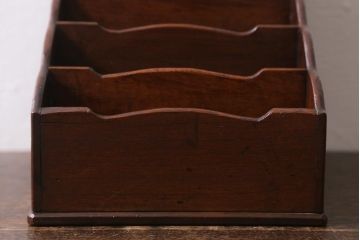 アンティーク雑貨　和製アンティーク　大正昭和初期　郵便物がすっきり収納できる木製レターラック(レターケース、状差し、ホルダー、卓上収納)(R-041160)