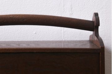 アンティーク雑貨　指物家具　桑材・中桐材　持ち運びにも便利な持ち手付き裁縫箱(ソーイングボックス、小引き出し、小物収納)(R-041162)