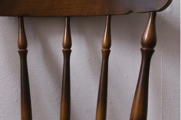 中古　飛騨産業　キツツキ　穂高シリーズ・WINDSOR　カントリースタイルにおすすめのウィンザーチェア(椅子、ダイニングチェア、ウインザーチェア)(R-041167)