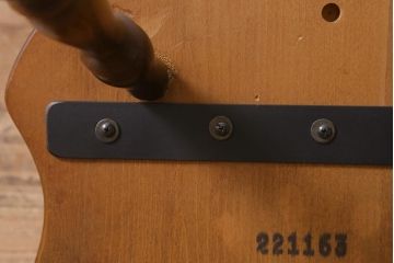 中古　飛騨産業　キツツキ　穂高シリーズ・WINDSOR　カントリースタイルにおすすめのウィンザーチェア(椅子、ダイニングチェア、ウインザーチェア)(R-041167)