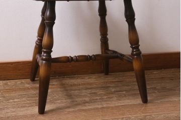 中古　飛騨産業　キツツキ　穂高シリーズ・WINDSOR　カントリースタイルにおすすめのウィンザーチェア(椅子、ダイニングチェア、ウインザーチェア)(R-041168)