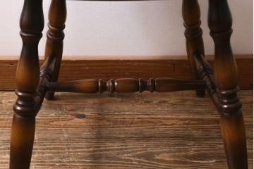 中古　飛騨産業　キツツキ　穂高シリーズ・WINDSOR　カントリースタイルにおすすめのウィンザーチェア(椅子、ダイニングチェア、ウインザーチェア)(R-041168)