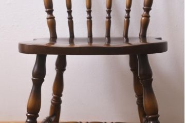 中古　飛騨産業　キツツキ　穂高シリーズ・WINDSOR　カントリースタイルにおすすめのウィンザーチェア(椅子、ダイニングチェア、ウインザーチェア)(R-041168)
