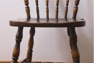 中古　飛騨産業　キツツキ　穂高シリーズ・WINDSOR　カントリースタイルにおすすめのウィンザーチェア(椅子、ダイニングチェア、ウインザーチェア)(R-041169)