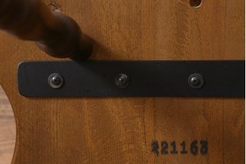 中古　飛騨産業　キツツキ　穂高シリーズ・WINDSOR　カントリースタイルにおすすめのウィンザーチェア(椅子、ダイニングチェア、ウインザーチェア)(R-041169)