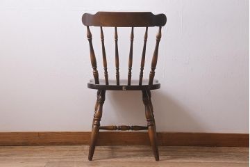 中古　飛騨産業　キツツキ　穂高シリーズ・WINDSOR　カントリースタイルにおすすめのウィンザーチェア(椅子、ダイニングチェア、ウインザーチェア)(R-041170)