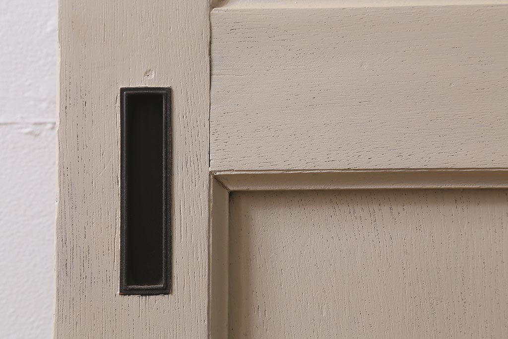 アンティーク建具　昭和中期　ナチュラルテイストにおすすめのホワイトペイントの板戸1枚(引き戸)(R-041173)