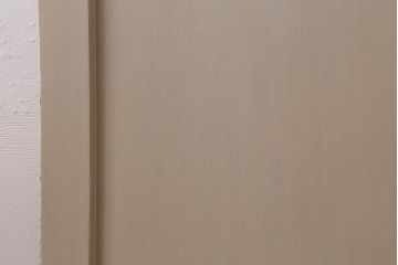 アンティーク建具　昭和中期　ナチュラルテイストにおすすめのホワイトペイントの板戸1枚(引き戸)(R-041173)