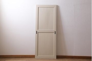 アンティーク建具　昭和中期　ナチュラルテイストにおすすめのホワイトペイントの板戸1枚(引き戸)(R-041173)
