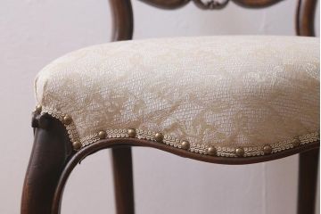 アンティーク家具　フランスアンティーク　マホガニー材　優雅な佇まいが魅力のバルーンバックチェア(椅子、ダイニングチェア)(R-041174)