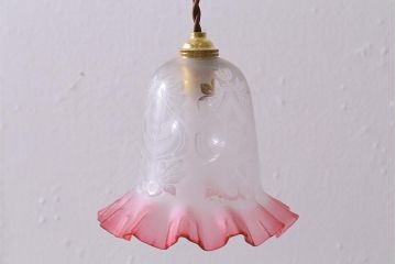 ビンテージ照明　フランスヴィンテージ　エッチングガラスとフリルシェードがおしゃれなペンダントライト(天井照明、シェード、吊り下げ照明)(R-04177)