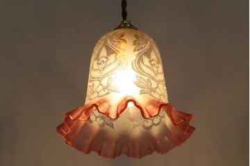 ビンテージ照明　フランスヴィンテージ　エッチングガラスとフリルシェードがおしゃれなペンダントライト(天井照明、シェード、吊り下げ照明)(R-04177)