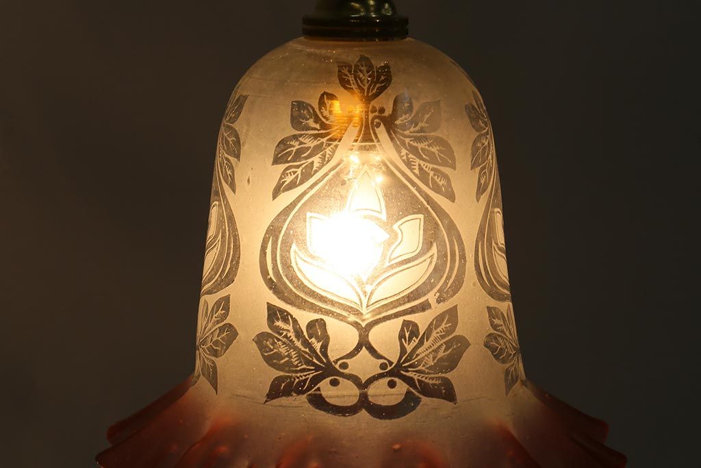 ビンテージ照明　フランスヴィンテージ　エッチングガラスとフリルシェードがおしゃれなペンダントライト(天井照明、シェード、吊り下げ照明)(R-04177)