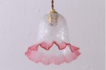 ビンテージ照明　フランスヴィンテージ　エッチングガラスとフリルシェードがおしゃれなペンダントライト(天井照明、シェード、吊り下げ照明)(R-04177)