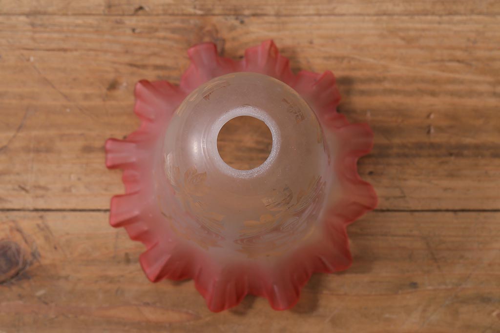 ビンテージ照明　フランスヴィンテージ　エッチングガラスとフリルシェードがおしゃれなペンダントライト(天井照明、シェード、吊り下げ照明)(R-04177)