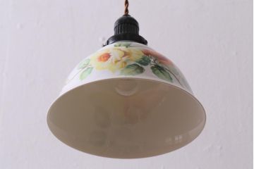 アンティーク家具　オールドノリタケ・則武(日陶)　ローズ(薔薇)　鮮やかな絵柄が目を引く電笠(天井照明、シェード)(R-041178)