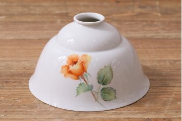 アンティーク家具　オールドノリタケ・則武(日陶)　ローズ(薔薇)　鮮やかな絵柄が目を引く電笠(天井照明、シェード)(R-041178)
