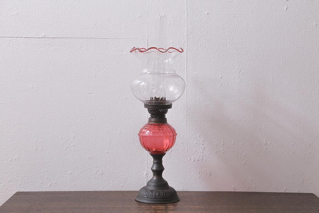 アンティーク雑貨　明治大正　グラビュール(グラヴュール)　金魚鉢型　チューリップ型　赤縁　フリルガラスのオイルランプ(洋燈、台ランプ)(R-041183)
