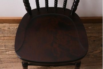 中古　北海道民芸家具　HM626　クラシカルな雰囲気漂うダイニングチェア(椅子、ウィンザーチェア、板座チェア、ウインザーチェア)(R-041188)