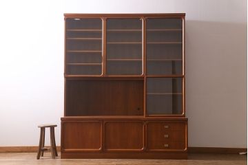 ヴィンテージ家具　日田工芸　チーク材　北欧風のデザインが素敵なキャビネット(収納棚、飾り棚、リビングボード、ビンテージ)(R-041191)