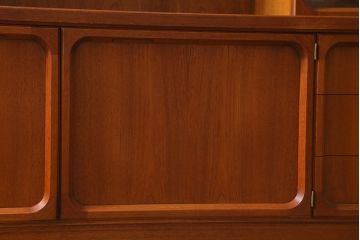 ヴィンテージ家具　日田工芸　チーク材　北欧風のデザインが素敵なキャビネット(収納棚、飾り棚、リビングボード、ビンテージ)(R-041191)