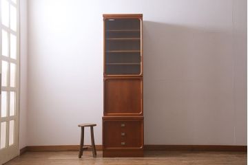 ヴィンテージ家具　日田工芸　チーク材　北欧風のデザインが素敵な縦長キャビネット(収納棚、飾り棚、ビンテージ)(R-041192)