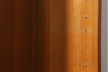 ヴィンテージ家具　日田工芸　チーク材　北欧風のデザインが素敵な縦長キャビネット(収納棚、飾り棚、ビンテージ)(R-041192)