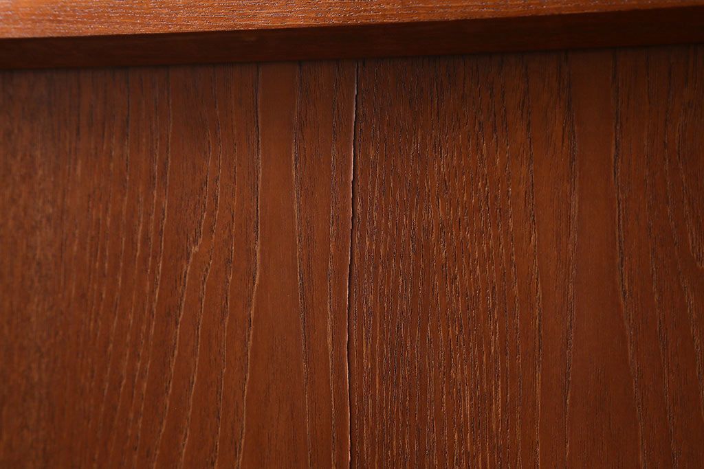 ヴィンテージ家具　日田工芸　チーク材　北欧風のデザインが素敵な縦長キャビネット(収納棚、飾り棚、ビンテージ)(R-041192)