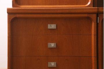 ヴィンテージ家具　日田工芸　チーク材　北欧風のデザインが素敵な大型キャビネット(リビングボード、収納棚、飾り棚、ビンテージ)(R-041193)
