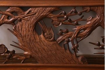 ビンテージ建具　竹梅図　力強く美しい深彫りの彫刻欄間(明かり取り、明り取り)(R-041203)