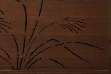 アンティーク建具　和製アンティーク　桐材製　月・雲・ススキ　透かし彫りの図柄が風情漂う欄間(明かり取り、明り取り)(R-041205)