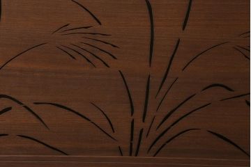 アンティーク建具　和製アンティーク　桐材製　月・雲・ススキ　透かし彫りの図柄が風情漂う欄間(明かり取り、明り取り)(R-041205)