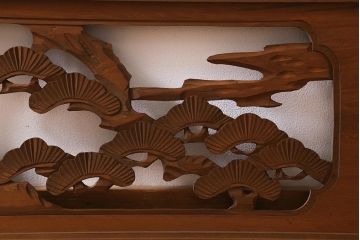 ビンテージ建具　鷹松図　風情のある和空間を演出する欄間(明かり取り、明り取り)(R-041207)