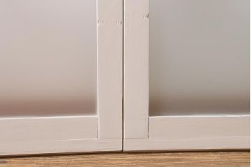 アンティーク建具　昭和中期　すりガラス入り　ホワイトペイントが爽やかなガラス戸4枚セット(引き戸、窓)(R-041213)