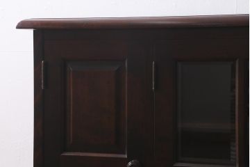 中古　北海道民芸家具　#138　シックな空間づくりにおすすめなサイドボード(サイドキャビネット、収納棚、戸棚)(R-041215)
