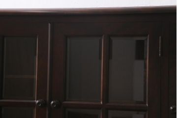 中古　北海道民芸家具　#138　シックな空間づくりにおすすめなサイドボード(サイドキャビネット、収納棚、戸棚)(R-041215)