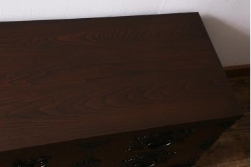 中古　伝統工芸　岩谷堂箪笥　天板リメイク・厚手栗無垢材　重厚かつ上品な佇まいのローチェスト(テレビボード、ローボード、引き出し)(R-041216)