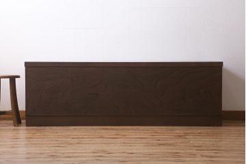 中古　伝統工芸　岩谷堂箪笥　天板リメイク・厚手栗無垢材　重厚かつ上品な佇まいのローチェスト(テレビボード、ローボード、引き出し)(R-041216)