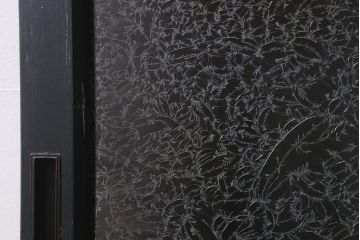 アンティーク建具　大正期　結霜・すりガラス入り　ノスタルジックな雰囲気が漂うペイントガラス戸1枚(引き戸)(R-041221)